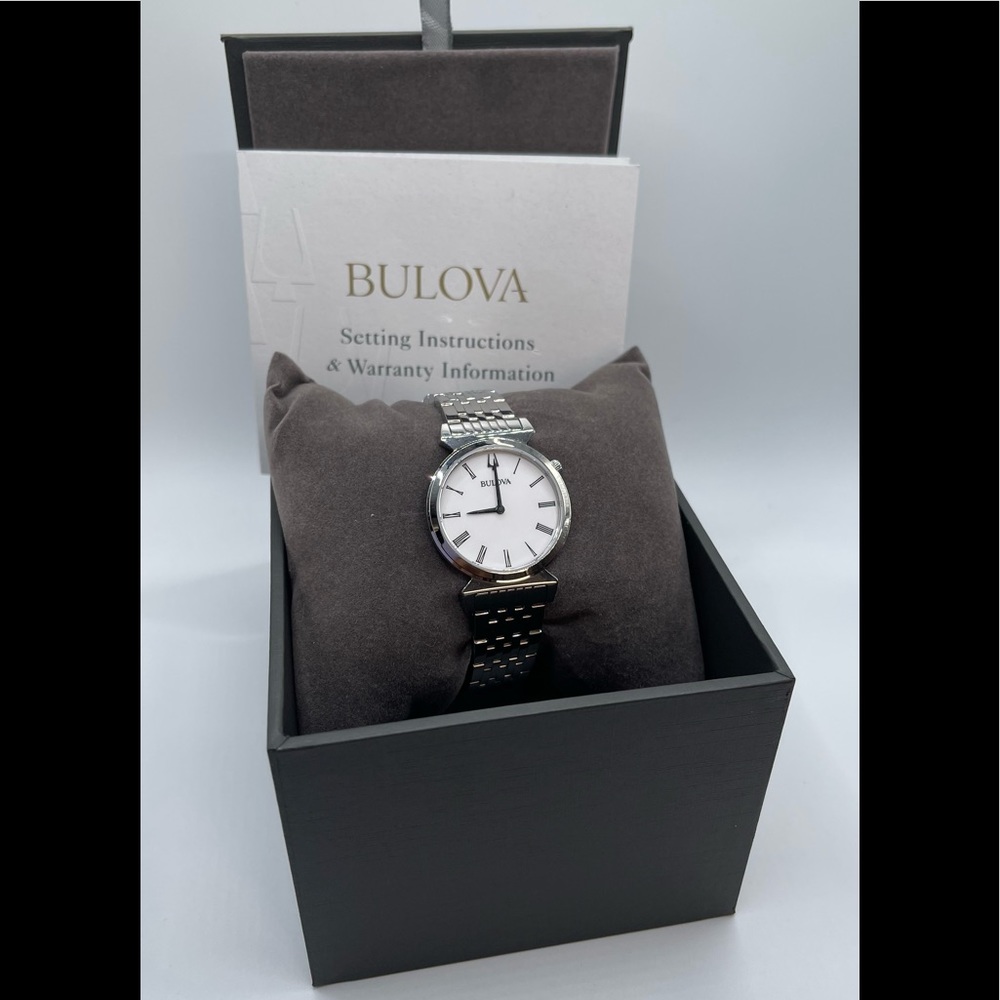 ❌❌❌ SOLD❌❌❌ Bulova womens Regatta Stainless Steel Bracelet Watch 30mm